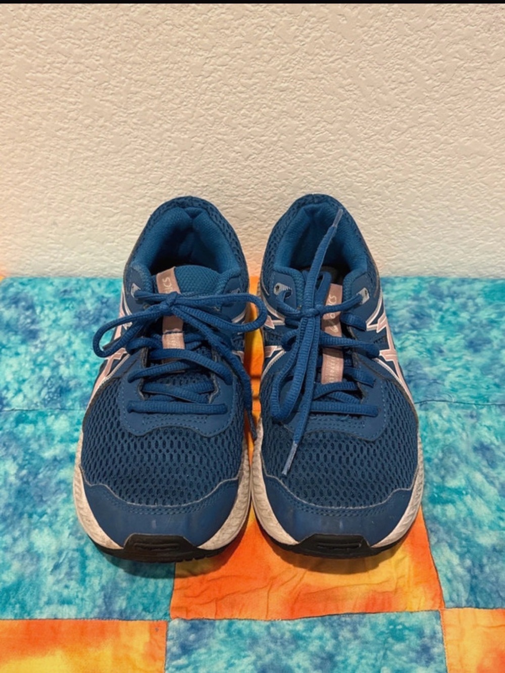 ASICS sneakers women’s size 4